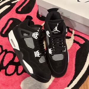 Jordan 4 Retro White Thunder - Size 11 - Brand New